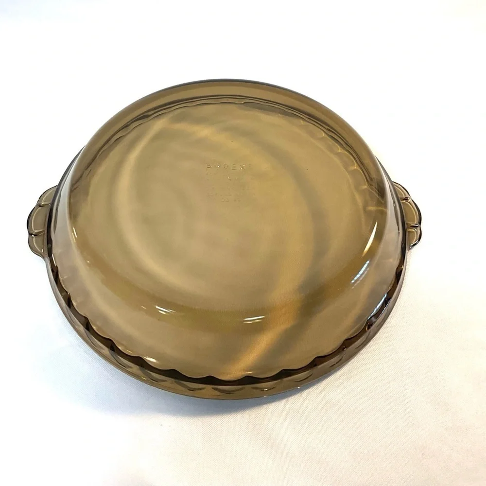 Vintage Pyrex Fire Side Amber Fluted Pie Plate With Handles